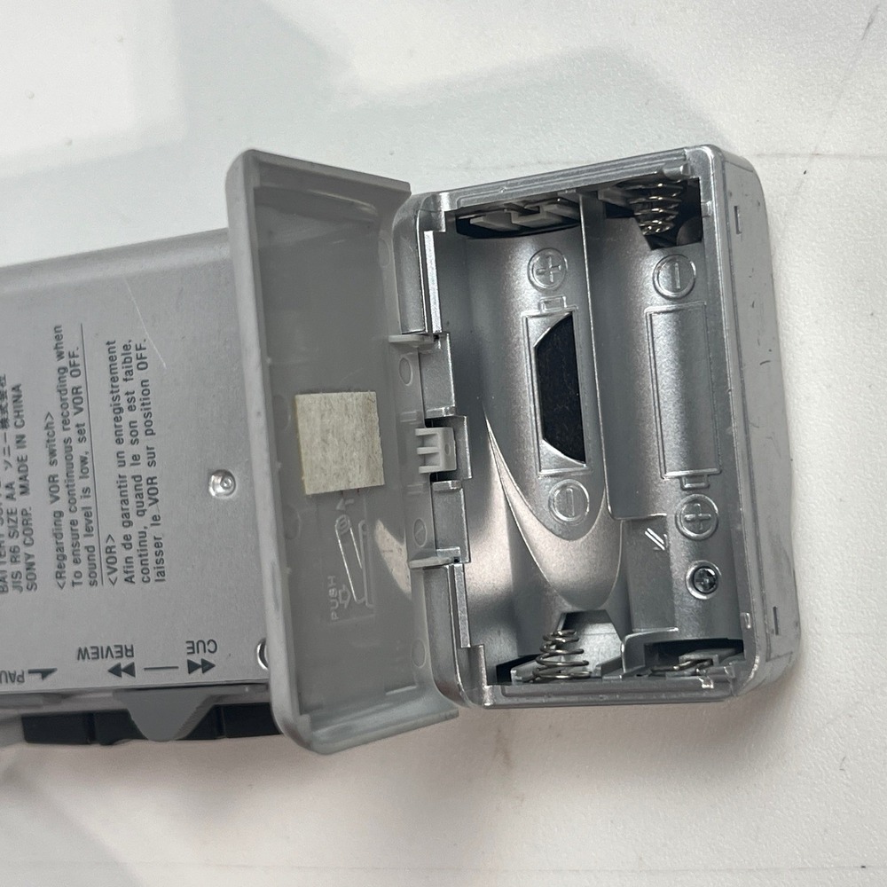 Sony M-560V Microcassette-Corder Handheld Voice Recorder FOR PARTS/REPAIR - Picture 6 of 9